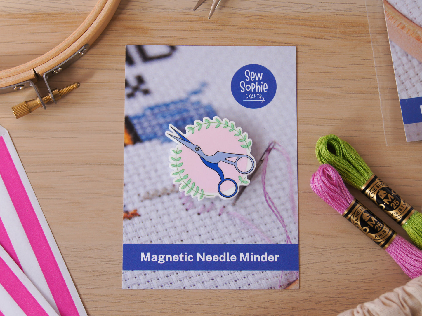 Stork Scissors Magnetic Needle Minder