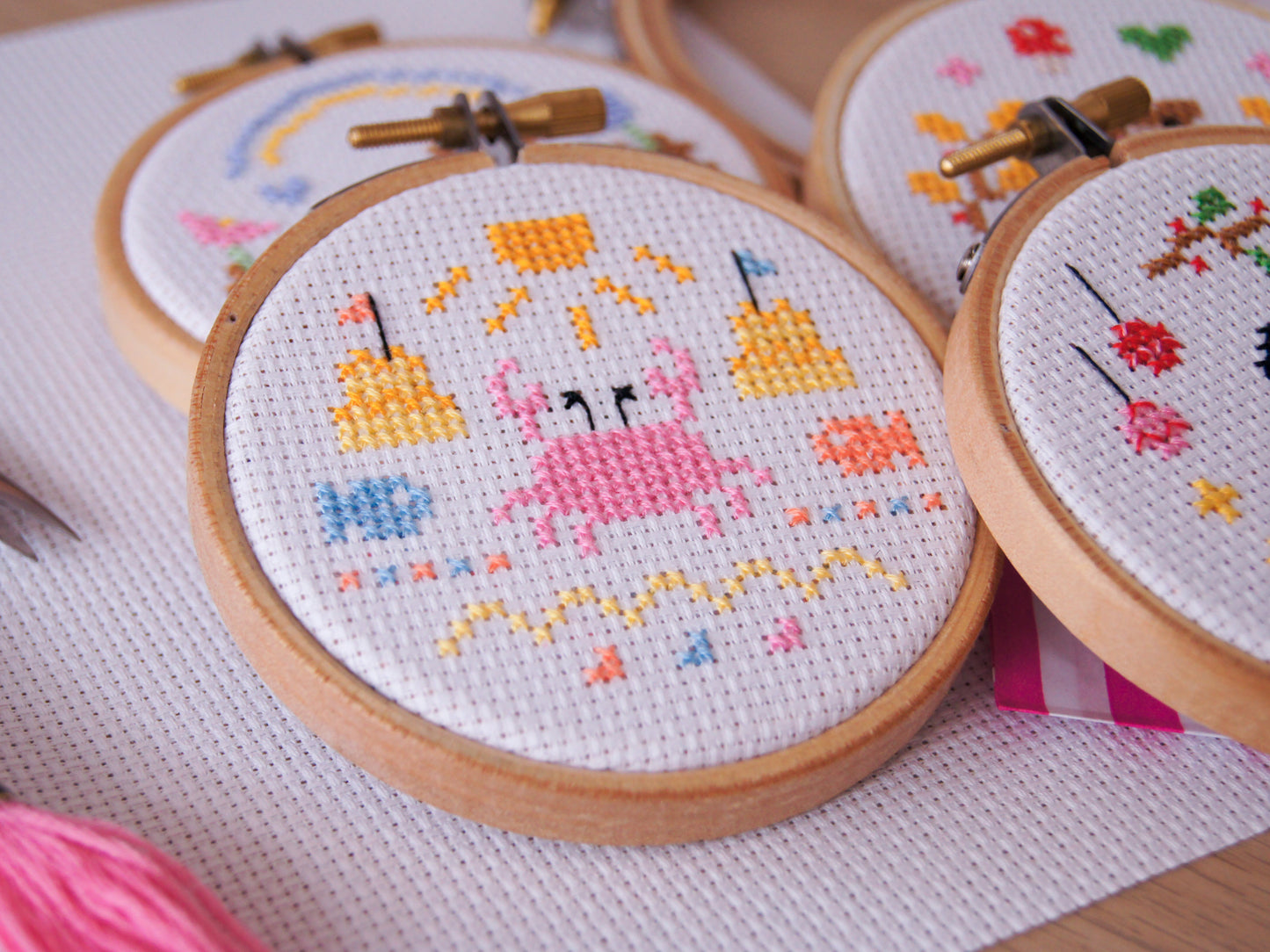 Summer Crab 3" Cross Stitch Kit
