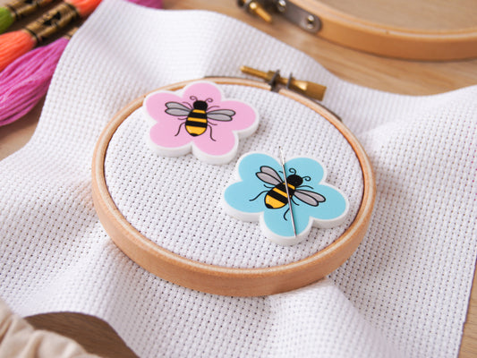 Floral Bee Magnetic Needle Minder