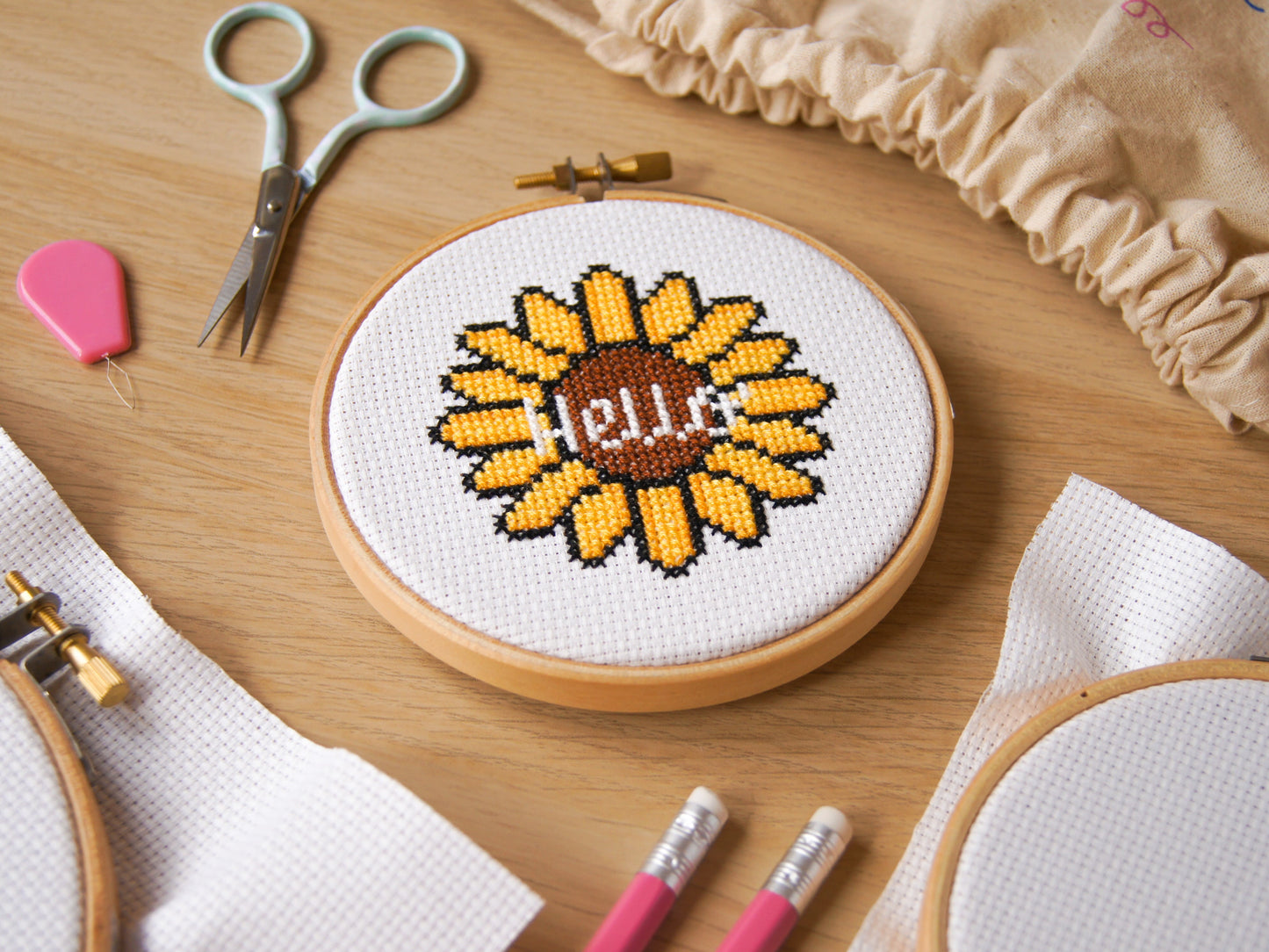 Hello Sunflower 4" Cross Stitch Kit
