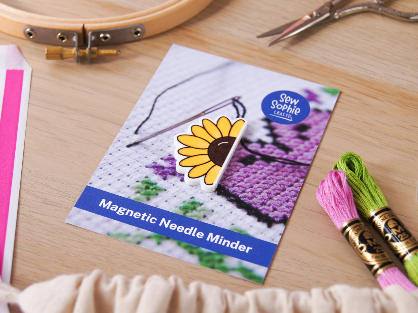 Half Sunflower Magnetic Needle Minder